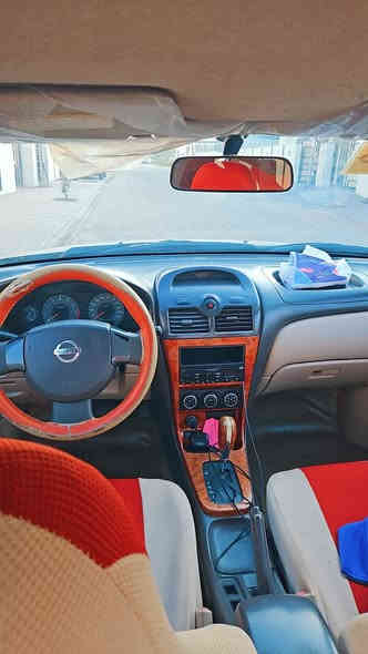 نيسان سني 2012 ..جهة السايق والبنيد بيهن رش صبغ بس ابيع حزام ..حداديه تبريد كير محرك تخم تاير وادامة كامله 
95 مع المجال
الشراي يتصل ***********
