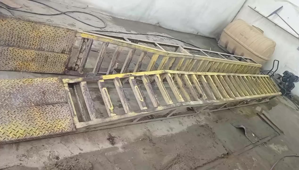 سلام عليكم رمبات حديد للبيع الطول ٥ متار ورتفاعه ٤٠
مكاني مدينه الصدار السعر 350 وبيهن مجال قليل
***********
