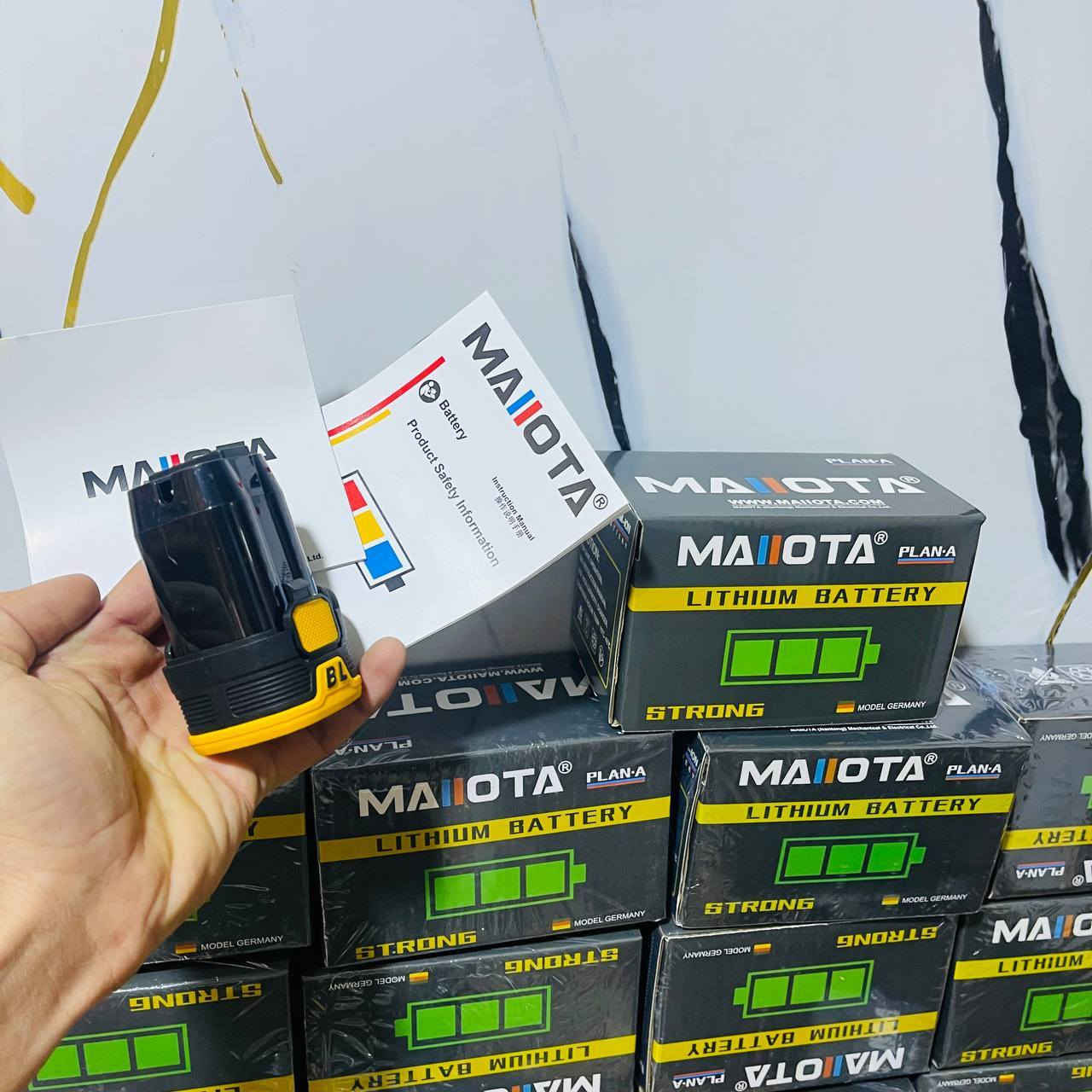 #الجيل_الجديد_توفر🔥:  مختلف انواع البطاريات الخاصه في الأجهزه الشحن [#جمله_مفرد]
أرقى المناشئ من حيث ساعات العمل+الكفائة ل أحدث الأصدارات شركة : MAIIOTA➿BIYOTI➿TMAKOTA➿ PARKSID🇩🇪
أصلي ختم {QR ~ code } ♻️{ لكي نضع بصمة🫆ثقة لكل من يتعامل معنا .

#العنوان : بابل/محاويل —التوصيل 5 الاف 🚚 — ل تفاصيل اكثر يرجى التواصل خاص / واتساب : ***********
