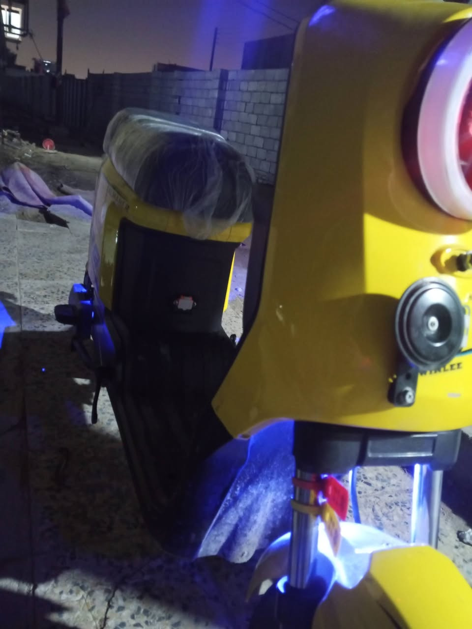 دراجه شحن للببع بطاريته جدد نضيفات كلش جديده حيل ما متعوبه الشراي يجي خاص مكاني بصره ابي الخصيب سعره460وبيهه مجال وهذه رقمي ***********
