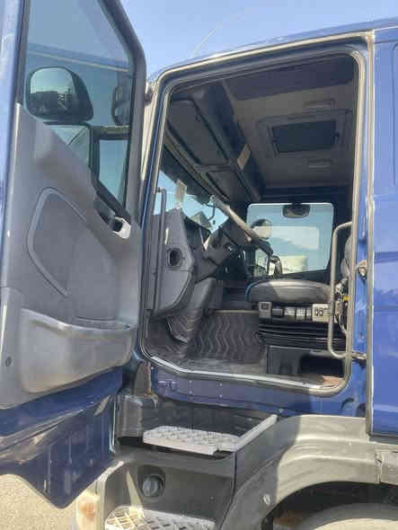 للبيع سكانيا 2011 وارد كوري مكفوله من الزنجار شاصي جديد وقماره مكفوله من الضربه مكينه انجكسن بلاديه لاتبخير ولا تنقيص كير 3/3 مكاني البصره الزبير معرض المجتبى السعر 4 شدات بيه مجال للشراي ***********
