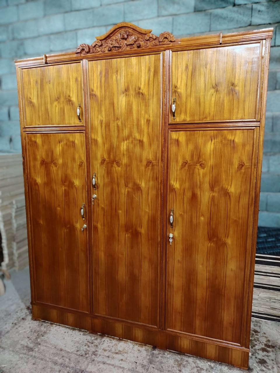 بسم الله😍😍 

كنتور جديد  ٣ باب  طابقين

السعر  ٣٨٥

مع الشد والنقل

الموقع الجديد حديثة السبحاني مجاور متوسطة الزهراء

 *********** أبو وسيم
