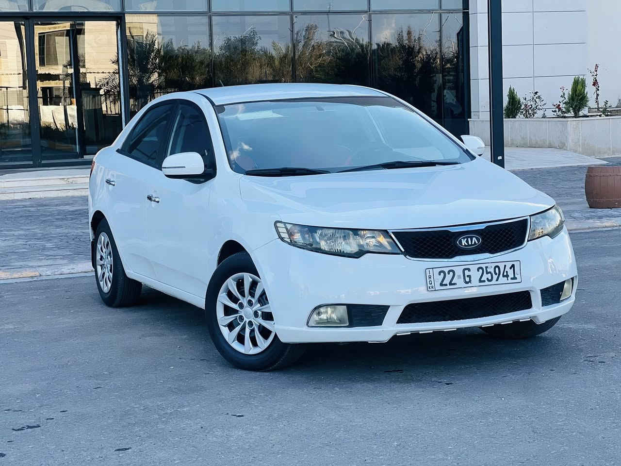 كيا سيراتو موديل 2012 خليجي
رقم أربيل دولي جديد شرط التحويل والغرامات 
السيارة محرك وكير شرط 
محرك 1600 دوش شرط لا تبخير ولا تنقيص 
كير شرط 
تبريد ثلج شرط 
صدر امامي وخلفي جديد 
تخم تايرات جدد 
تحكم استيرن كهربائي 
تحكم امري كهربائي 
امري شفط 
اشاير بالمري 
شفتات استيرن 
السيارة جديدة داخل وخارج وترايها زيرو 
السيارة بيها صبغ قطعتين وشبر بقبق الصندوق 
السيارة بسعر مناسب جدا 92 وبيها مجال للشراي 
العنوان صلاح الدين تكريت 
للتواصل ***********
