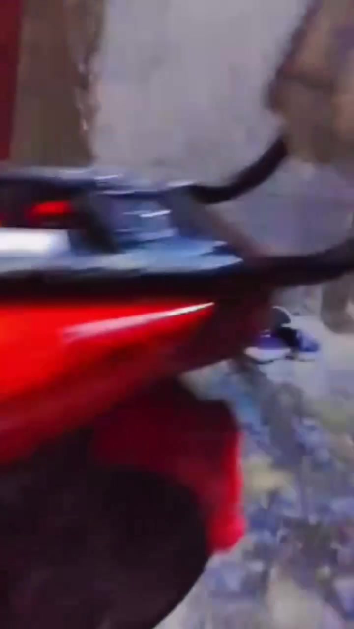 السلام عليكم دراجة للبيع للشراي يجي خاص ويدلل


**إذا كنت صاحب هذا الإعلان وتريد حذفه لأي سبب، رجاءا أرسل رسالة إلى الدعم الفني**