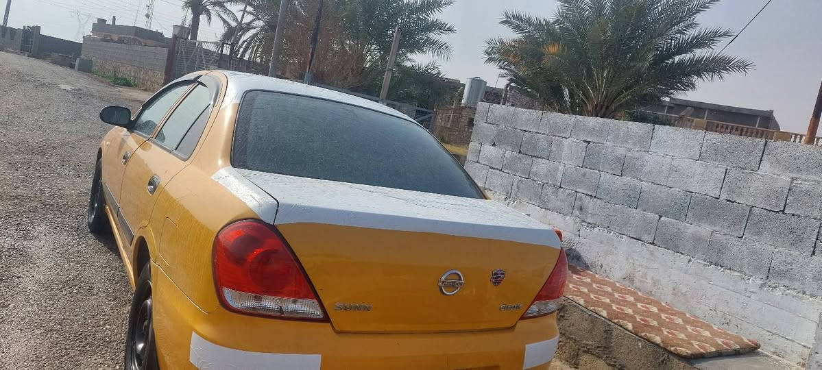 السلام عليكم للبيع نيسان سني 2011 الشركه العامه بيها جاملغ صبغ وبين الباب وجاملغ شبر السعر 85 السياره جاهزه من كلشي الف متصرف عليها تدفئه تبريد تخم تاير صدر كير محرك كله خير من الله مكاني حديثه للاستفسار اتصل وتدلل ***********
