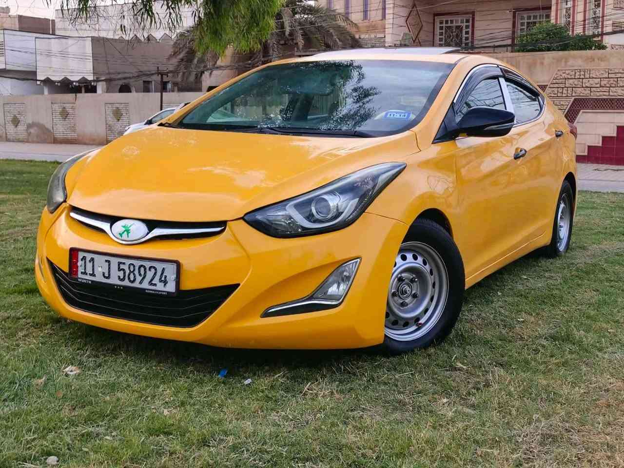السلام عليكم للبيع هونداي النتر مديل 2015 وارد امريكي حادثه جاملغ امامي فول مواصفات واحد عله واحد فتحه تحكم استيرن اشاير مري شاشه كبيره كامره دواره بصمه بصمت يدات سستم دمام تحكمات مثبت سرعه كشنات كهرباي تدفه تبريد  بعد بيه هوايي مواصفت تبريد ثلج مكينه 1800 دوش مشروع وطني سنويه2028 السياره جديده وجاهزه من كلشي رقم بغداد نكليزي تحويل ثاني يوم السعر 104 مكان السياره كربلاء الستفسار اكثر عل رقم ‏‪***********‬‏ مكلف بل نشر بيع فقط
