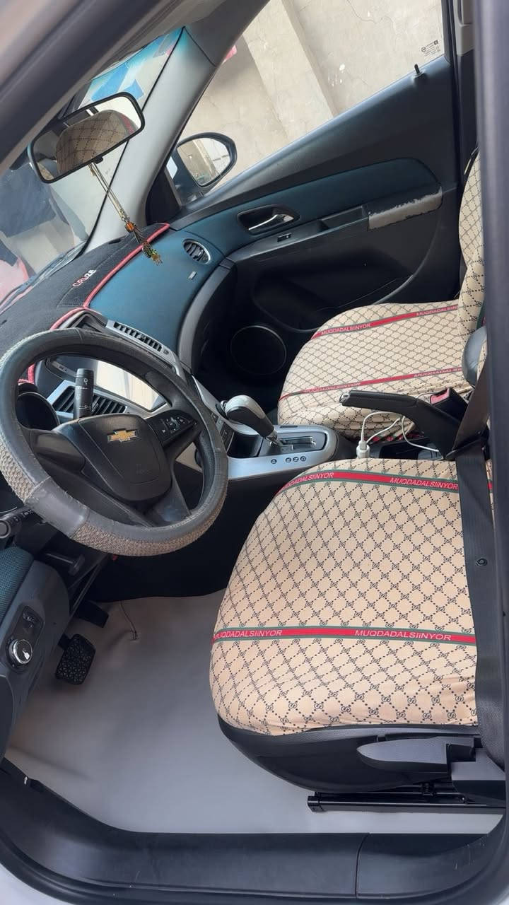 من رخصت الدمن المحترم
السلام عليكم كروز 12 سيارة جديدة وحلوة عله يدي مال جني مكينه 1800 خليجي بدون حادث بيها شخوط موضحه بل سونار ادامه كامة عله السيارة جاهزة من كل النواحي سعرها 75 وبيها مجال الطيبين
*********** واتساب
