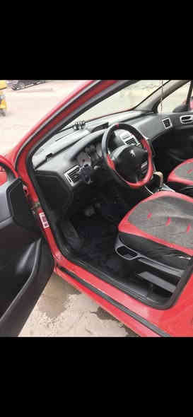 السلام عليكم بيجو 307/2006 رقم بغداد سنوية بأسمي تحويل مباشر 
السيارة نظيفة گير محرك صدر كهربائيات دواخل كلهة مضبوطة وبلادية 

نقصهة تبريد 

بيهة قطعتين صبغ 

وطخة بالدوسة 

حدادية 70% 

مازدات جديدة 

دوشمة جلد 

شاشة تاب 

دمام صوت 

نظام سنتر لوك 

مكاني بغداد / بغداد الجديدة 
السعر55  وبيهة مجال للتواصل رقم ***********
