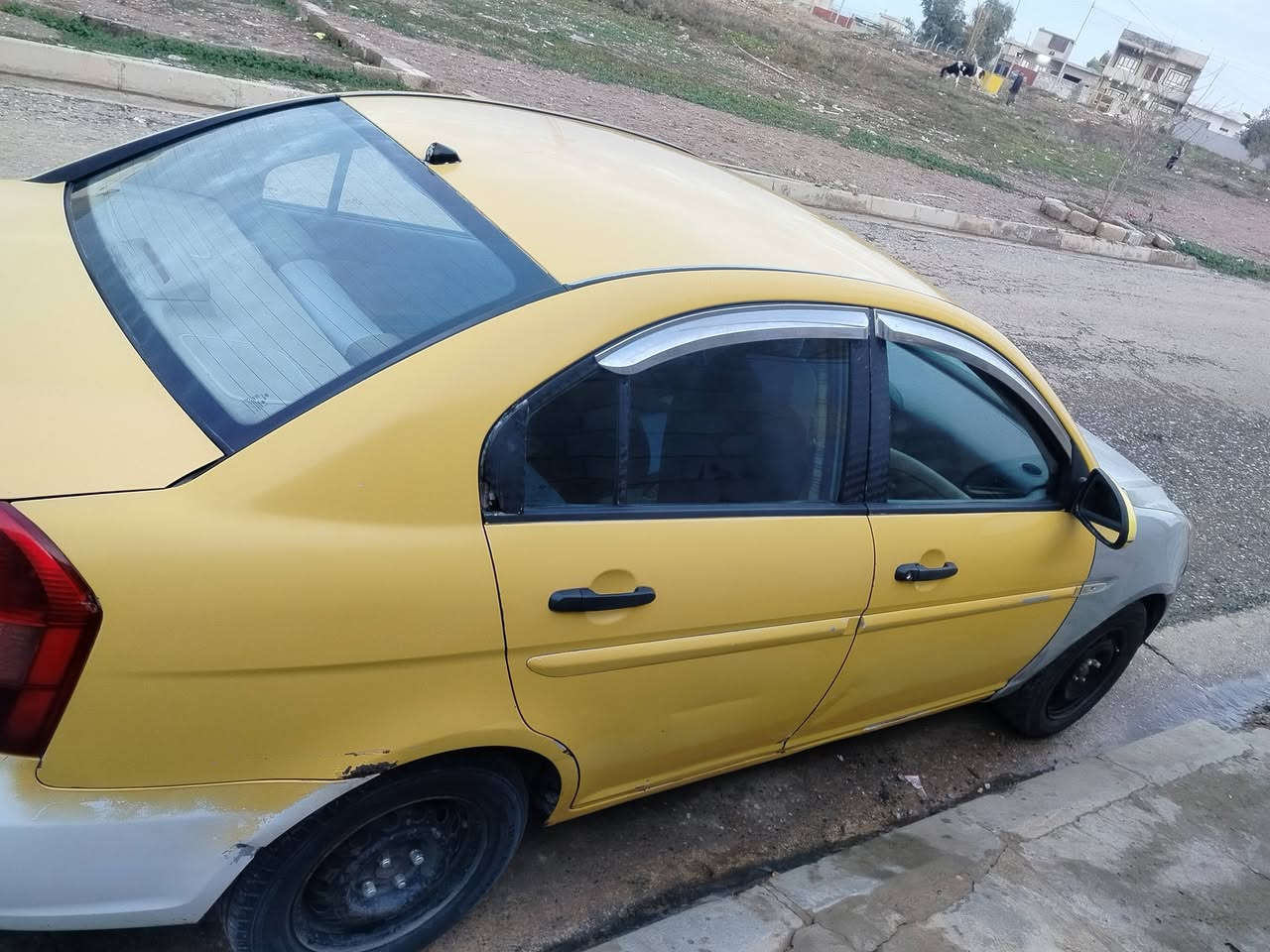 السلام عليكم للبيع سيارة اكسنت موديل٢٠٠٨طخه خفيفه جاملغ الامامي بدون دواخل وطخه خفيفة بالجاملغ الخلفي كير محرك شرط صاحبها الشرعي في حي العربي كير اوتو ماتيك جامعات كهرب شرط التحويل والوكالةالسعر ٧٧ وبيها مجال الاستفسار على الارقام ***********او***********
