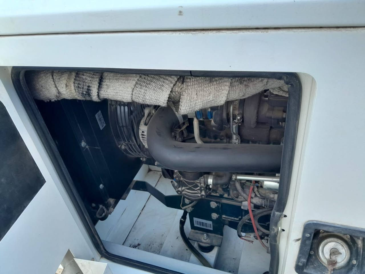 كابوتا حجم 3300 / 4 سلندر  /45 kva كاتم غدار  🚫 
مشتغلة  تقريباً 1000 ساعة  وضع شركة .. الأنبار - فلوجة 
السعر خاص رجاءاً ..


**إذا كنت صاحب هذا الإعلان وتريد حذفه لأي سبب، رجاءا أرسل رسالة إلى الدعم الفني**