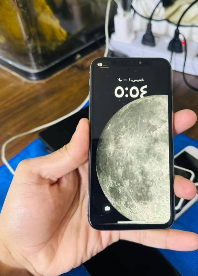 السلام علیکم آيفون اكس للبيع جهاز نضيف جدا كله شغال جهاز نضيف توصيل موجود ***********
