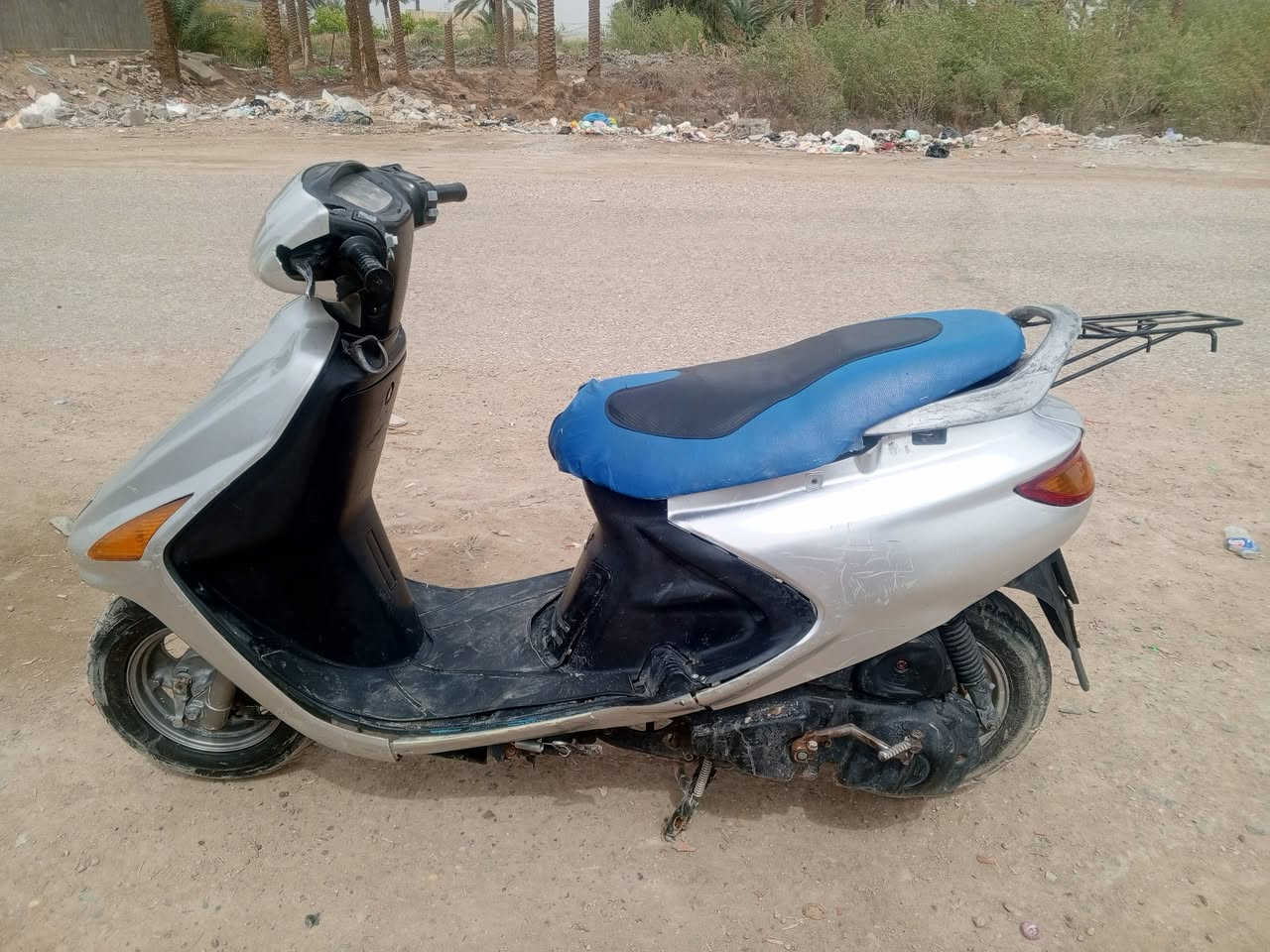 سلام عليكم دراجه للبيع فراشه نضيفه تجفيت سلف هندر جديد دراجه معايزه غير الصلنصه طاكه تخم تاير مكاني نجف مشخاب السعر 300 وبيه مجال رقمي ‏‪***********‬‏
