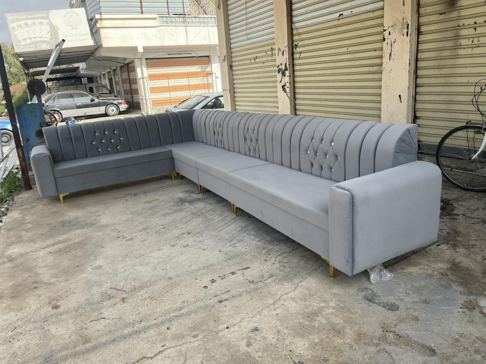 ديوان ٧امتار جديد غير مسخدم البيع
سعر ٣٣٠ وبي مجال الشراي

***********
