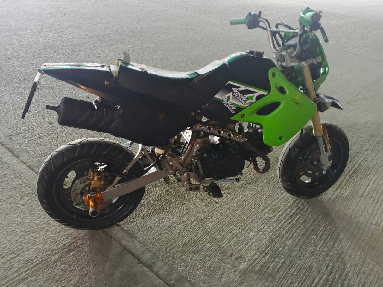 سلام عليكم منگار ياماها ياباني الاصلي دراجة شلعة وسرعة تخبل دراجة رايدها ب١٠$ مكلف بلنشر فقط هاذ رقم راعيها *********** العنوان البصرة الاصمعي
