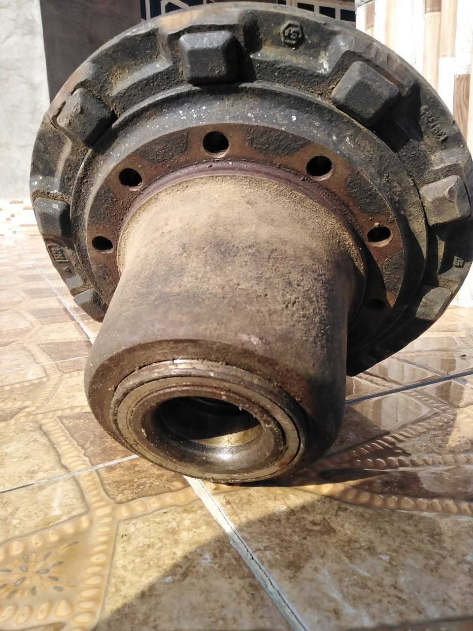 للبيع سلف سكانيا بومه مع جقمقه كاملة اتصال على هذا رقم ***********
