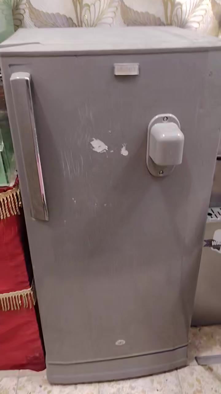 ثلاجة صغيرة نضيفه شرط التجميد السعر ١٠٠ ألف مكاني البصرة


**إذا كنت صاحب هذا الإعلان وتريد حذفه لأي سبب، رجاءا أرسل رسالة إلى الدعم الفني**