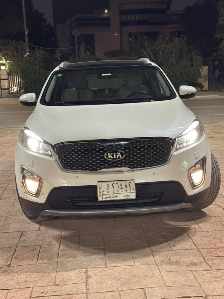 سورنتو 17 خليجي 1/1 
الدولية
فور ويل 
بانوراما 
كشن جلد حار بارد 
سايد بريك دكمة 
شاشة جبيرة خرائط جي بي اس
السياره مكفوله من الصبغ بيها مكانات بارد ماشية 96 الف رقمها بغداد سنويه لل 29 
*********** 
230 بيها مجال
