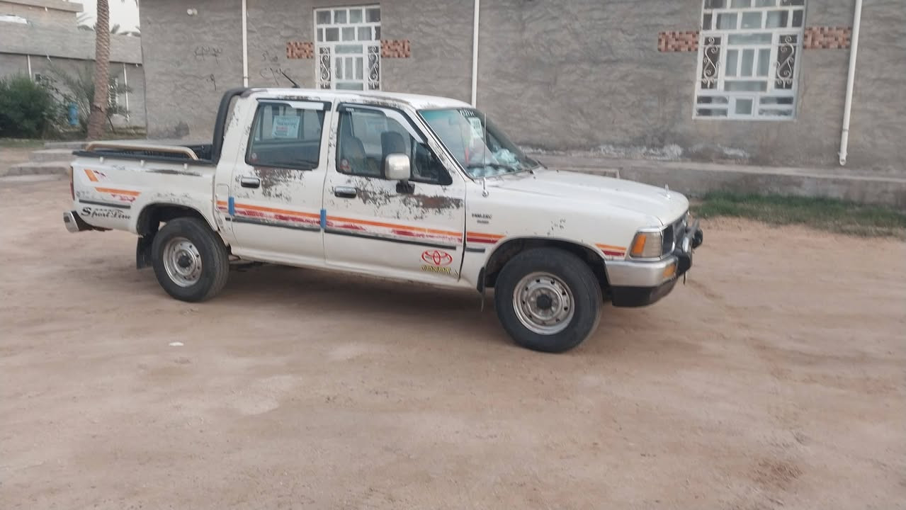 سلام عليكم بيكم تويوتا موديل ٨٩ مكفوله كفالة عامه على وضع شركه محرك كير اكسن شاصي كله شرط رقم الماني سنويه عضم عاج تحويل مباشر كهربائيات كلها شقاله هاذا رقم هاتف وشراي يدلل. ***********
