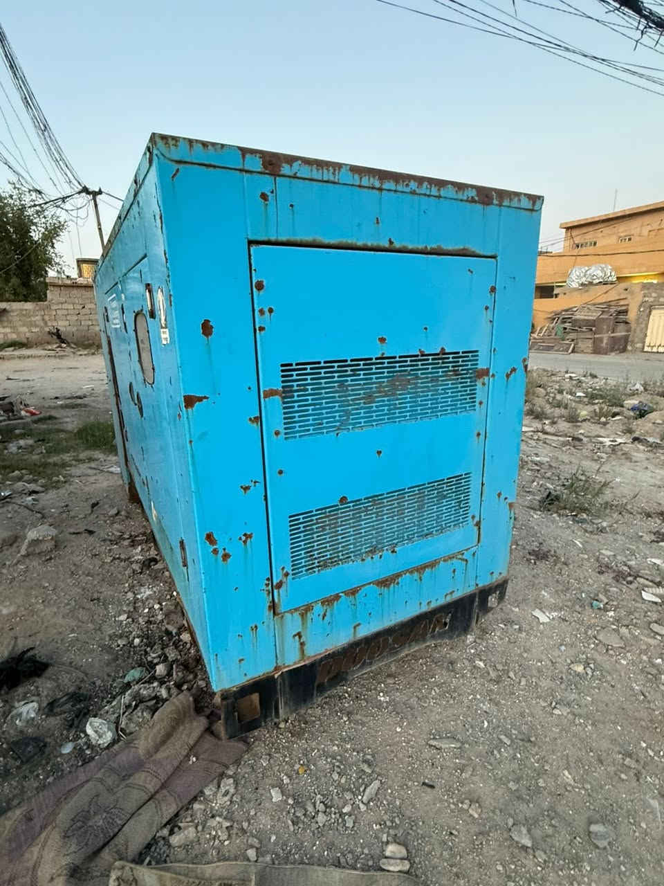 سلام عليكم 
مكينه دايو 3 كورات اصل مكينه

اوربيه 6 ستندر جديده مشتغل قليل

اله تبخير وله تنقيص كاتم صوت

220 كيفي 
مكان كربلاء
***********
