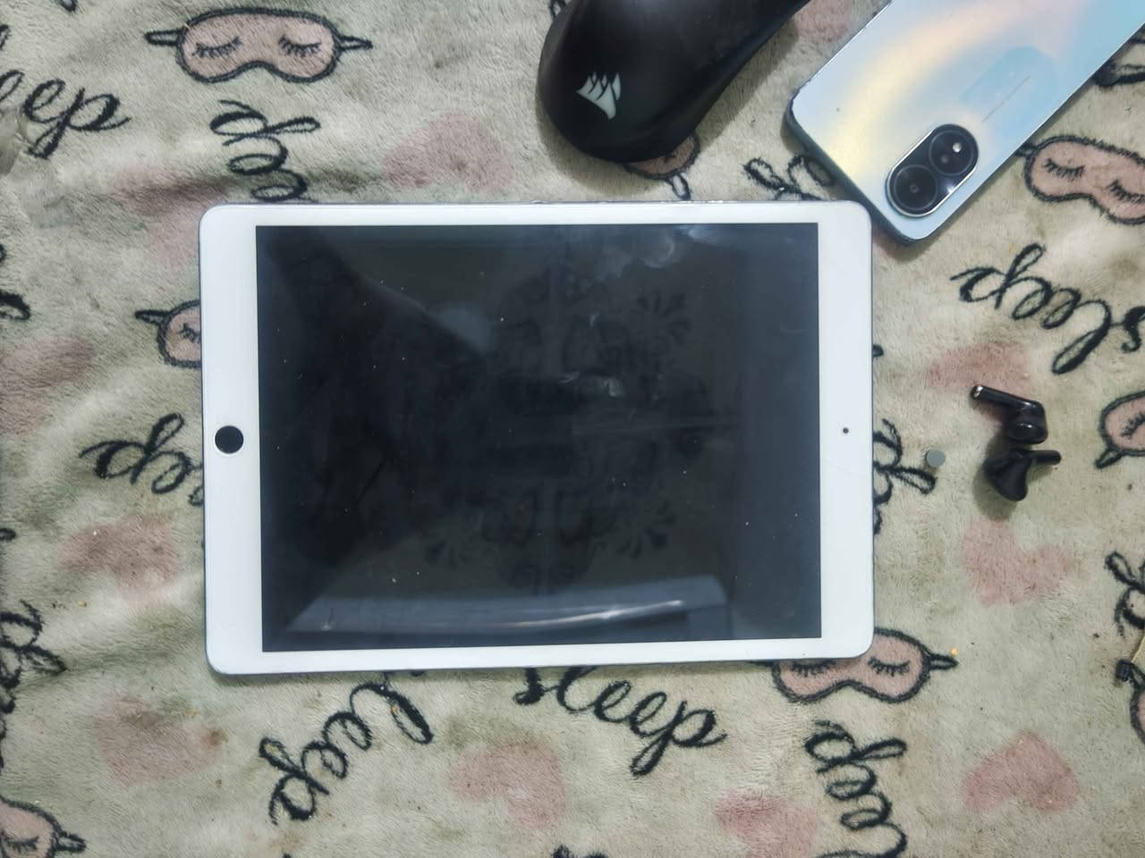 ايباد الجيل التاسع
Ipad 9
64 غيغا
جهاز نضيف ومابي اي أشكال
مبدل كلاس و البصمة ما مبدلها شغالة
ومبدل بطارية بيها ضمان 12 شهر باقي
مكاني حي ميسان النجف, العراق


**إذا كنت صاحب هذا الإعلان وتريد حذفه لأي سبب، رجاءا أرسل رسالة إلى الدعم الفني**