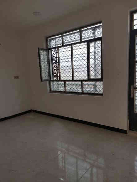 بيت للايجار بحي الجهاد الاساتذه ٥٠متر ٣طوابق 
 ٣ غرف نوم ٢حمام غرفه ماستر ومطبخ
السعر ٦٥٠
للاستفسار الاتصال على الرقم  ***********
