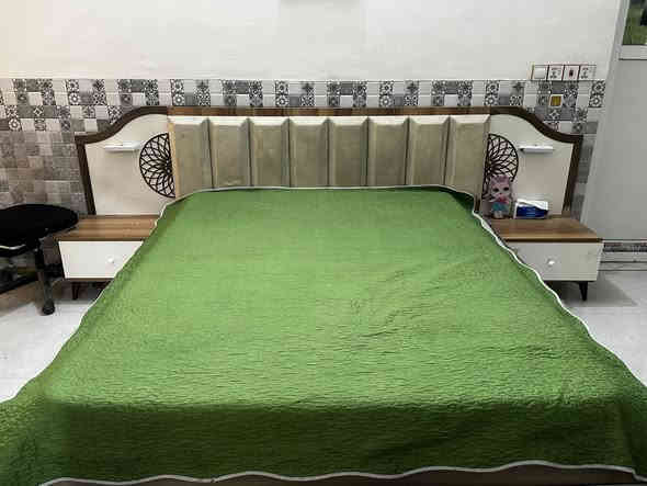 السلام عليكم غرفه ماليزي 7قطع ودوشك للبيع التواصل على الخاص او الاتصال على رقم ***********
