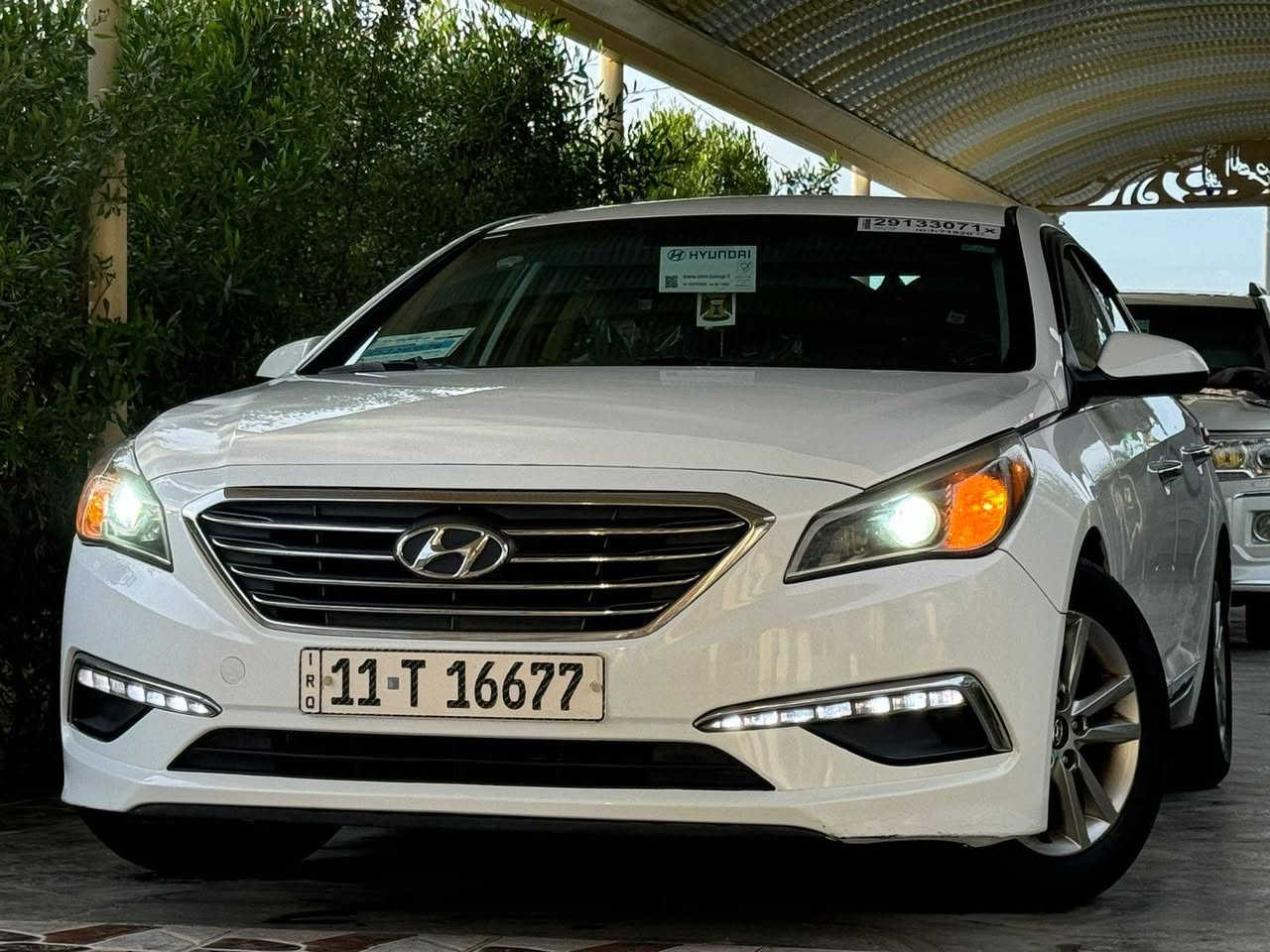 السلام عليكم
اليريد الجديد هاذا الجديد

سياره جديده جديده
بيها كشر و.دواخل. شرط زيرو شرط
ارضيات الشركه بيها بعدهن.... 

بدون ضرار.  ماعده الدعاميه .
ليبل واحد

تعتبر كلين
جاملغ بلادي 

سوناتا 2017 ..
امريكي...
رقم بغداد ،،، 11.....
  
ماشيه. 110  حقيقي 🖐️..

 
كتب كتلوكات الشركه مامفتوحات 
.. سماعات انفينيتي...... 
تحكم ستيرن...
ثلاث انضمه قياده.
 بلاد... دواخل كلها بلاد بلاد ..
ويل لمتدد.. تخم تاير جديد 
داخل لونين...
بلوتوث مكان شحن...... .. 
  .... 
محرك 2400   ...
كير ومكينه بلكارتون صدر خلفي وامامي جديد

تخم تاير...
ويل بلادي ...

مانقصها لو برغي نضافه 1ع1
السيارة جديدة شكد متتوقع

السعر.       ((127))
 بيها مجال للشراي 

***********...

***********...
رجاء الموشراي لايضل ينطي اسعار بكيفه
السيارة بالحقيقه احله من الصور بأكثر 🧿
