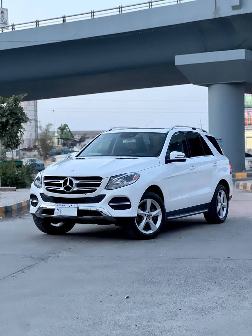 🔷 مرسديس GLE350 2018 وارد فل كامل 
🔷 موديل: 2018
🔷العداد: 35 الف ميل
🔷 موجودة في: صنعاء
🔷 المواصفات:
⭐ نظام تشغيل بالبصمه
⭐ نظام الدفع الرباعي الخاص بمرسيدس (4MATIC) القوي والذكي الغني عن التعريف 
⭐ فتحة سقف كهربائية بانوراما 
⭐ 5 كيمرات للرؤية بزاويه360درجة 
⭐ كراسي جلدية لون بيج
⭐ كراسي متحركة كهربائياً.
⭐ سخانات وبرادات كراسي 
⭐ مكيف مركزي امامي وللمقاعد الخلفيه
⭐ شاشة  5 انش مع مشغل CD.مدخل USB
⭐ كيمرا خلفية للمساعدة على الركن
⭐ مقود متحرك ومتعدد الاغراض.  
⭐ نظام الحقن الكتروني للوقود GDI
⭐ محرك V6 سعة 3.5 لتر
⭐ قوة 302 حصان / عدد لفات 6500 لفة في الدقيقة
⭐ اقصى عزم للدوران 273 رطل -قدم / عدد لفات 5250 لفة في الدقيقة
⭐ ناقل الحركة 7 سرعات اوتوماتيكي
⭐ تستهلك السيارة ” داخل المدينة ” 10.3 لتر لكل 100 كم
⭐ تستهلك السيارة ” على الطريق السريع ” 6.9 لتر لكل 100 كم
⭐ خاصية الثبات الالكتروني
⭐ خاصية التحكم في الجر
⭐ خاصية مراقبة ضغط الهواء داخل الاطارات
⭐ خاصية تثبيت السرعة
⭐ عدد 9 وسائد هوائية امامية وجانبيه لحماية السائق و الركاب
⭐ المكابح مانعه للانزلاق ABS / توزيع قوى المكابح الكترونيا EBD / خاصية مساعد المكابح
⭐ سعة خزان الوقود : 97 لتر
⭐ التسارع من 0 الى 100 كم في 4.6 ثانية
⭐ السرعة القصوى 250 كم / ساعة
⭐ راديو / مسجل MP3 / مشغل CD  
⭐ حساسات للمساعدة فى الركن 
⭐ خاصية البلوتوث للرد على الهاتف
⭐ مكيف خلفي للكراسي الخلفيه 
⭐ والعديد من مواصفات الامان والرفاهيةالتي تتميز بها مرسيدس بنز.
رقم القعادة :   4JGDA5HBXJB065408
🔷 السعر: ( 24000 )$دولار.
#للـــــتــــو𝟕𝟕𝟓𝟒𝟏𝟓𝟒𝟏𝟗اصــــــــل📲👉
فريقنا جاهز للرد دائماً 
775415419 يمن موبايل 
739995419 يو


**إذا كنت صاحب هذا الإعلان وتريد حذفه لأي سبب، رجاءا أرسل رسالة إلى الدعم الفني**