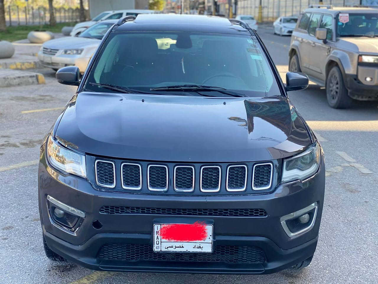 ‏جيب كومباس فئة تريل هوك موديل  2020  السياره تو كلر لونين السعر 123 قابل للتفاوض 
للأستفسار 0‭ 782 294 7433‬
‏حادثها بنيد وشويه من الجاملغ والباقي مكفوله  مواصفات بنورامه  بصمه تشغيل + بصمة ابواب 
تشغيل عن بعد  كشنات امامي ثنين كهربائي جلد اسود بالكامل 
‏تدفئه + تبريد بالكشنات
‏شاشه كبيره تاب + gps
‏شاشة دجيتال اليكتروني 
‏تبريد قطعتين امامي خلفي
‏هند بريك بصمه فور ويل 
‏ كشن السائق واللي بصفه كهرباء محرك 2400 محرك وكير مكفولات 
حساسات كامره خلفيه
‏اشاير بالمري 
‏ويل كب كروم رقم بغداد     
‏سياره جاهزه حداديه تخم تاير وباقي المواصفات المعروفه
 مكان السياره كربلاء كربلاء, العراق
