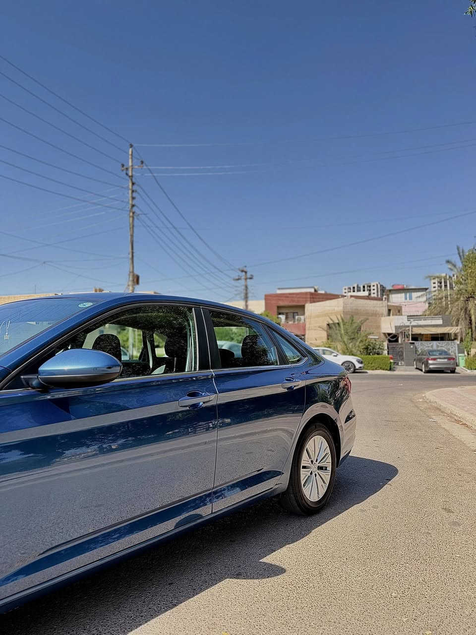 Volkswagen jetta 2020 S
السلام عليكم ٫ للبيع فقط

السيارة مواصفات الs معروفة : 

-- المصابيح الاماميه والخلفية led و auto 
-- شاشة وكامرة خلفية والشاشة تدعم نظام apple carplay و android auto و mirror link
-- نظام atuo start stop engine 
-- مودات قيادة eco , normal , sport 
-- مداخل type c عدد 2 
-- نظام تثبيت السرعة 
-- نظام الاوامر الصوتية 
-- ناقل حركة أوتوماتيكي من 8 سرعات 
-- نوافذ امامية وخلفية auto

السيارة كلش نظيفة وعليها ادامة كاملة من فلاتر و زيوت حتى دهن الكير مبدل بزيت موتل اصلي لمن جانت السيارة ماشية 58 الف كيلو وحاليا ماشية 86 الف كيلو وعليها فيول بم جديد اصلي وكالة و القديم موجود وشغال وميكانيها ما مفتوح بي برغي كله على وضع الشركة  وعليها تخم دسكات سيراميك والسيارة بس محسن اديرلها واخلي دهن رافينول ألماني اصلي .

-- الحادث :
السيارة وارد كندي حادثها جهة السايق 3قطع  بيبان وجاملغ خلفي البيبان مبدلات نفس اللون وصبغ نص الجاملغ الخلفي وحادثها بدون ايرباك  بدون دواخل وبيها طخه بسيطه بالدوسة جهة اليمين او السكن  بجمها وظهرها كبس وحتى الدعاميات بدون صبغ ٫

السعر 147$ وبيها مجال ٫
مكاني : بغداد - حي الجهاد 
للاستفسار اكثر رقمي :***********
