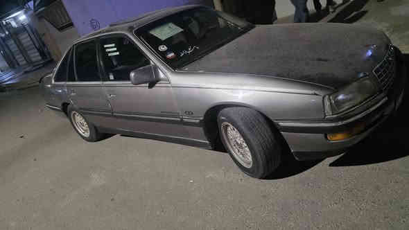 سيناتور للبيع موديل ١٩٩١ حجم ٢٦ سياره جهاز بسمي رقم مسطره كابون بيه سعر ٤٠ ورقه بيه مجال بسيط استفسار اتصل على الرقم ***********
