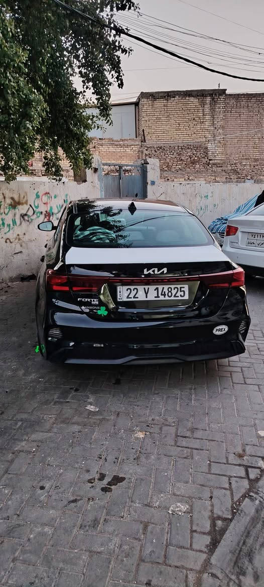 سلام عليكم فورتي ٢٤ كلين نص فول سيارة ماشية ١٩ بسمي تحويل نفس اليوم مكان السيارة بغداد رقم هاتف *********** سعر ١٥٨ بيهة مجال بصيط
