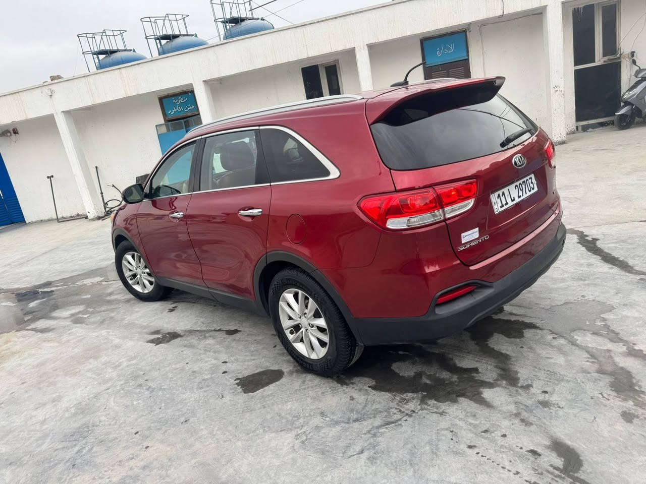 السلام عليكم..سورنتو وراد امريكي..2017..٧راكب محرك ...6سلندر مامفتوح حادثه خشم الجاملق  الامامي بدون دواخل وبدون تبدل  كلها ليبر واحد بدول فتح ...فقط الصفحه اليمنه صبغ اثر شخوط   السياره جاهز وجديده مثل ماموضح بلسونارالسعر165...بغداد حي النصر....***********
