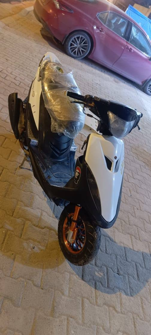 دراجه  ماكس للبيع 2007 الدراجه نضيفه
الكهربائات كلها شغاله مال جناي 

السعر 475 الف اخوان الميشتري ويحب بس يسأل لا يراسل 
مكاني حي الشهداء 
اتصال ***********
