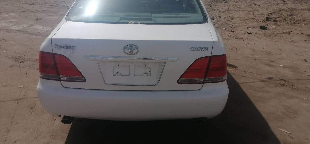 سلام عليكم. شاهين ادوات 2007 كصتين شاشه 82 سويج وليس بصمه حداديه جديده تبريد والكهربائيات كله شغاله عنوان شطره رقم الهاتف *********** سعر خاص
