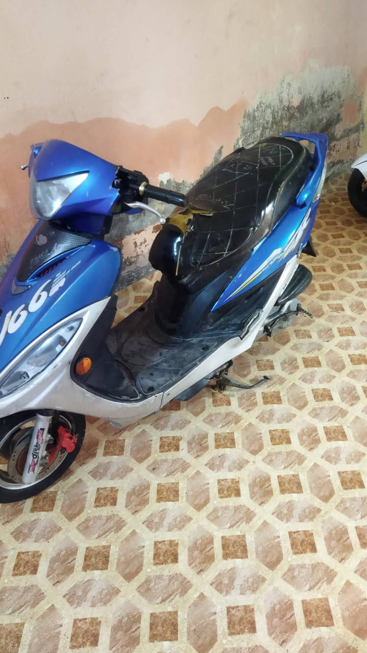 سلام عليكم اخوان دراجة كامكو للبيع دراجة دراجة ياباني140 نضافة مكينة ما مفتوحة نضيفة كهربائيات كلشي شغال سلف هندر كلشي شغال دراجة نهضته شلعتة تخبل مكاني القرنة الشرش سعر400وبيها مجال للطيبين ***********
