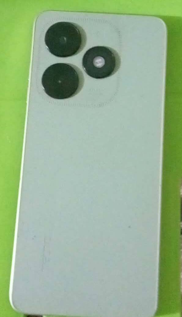 السلام عليكم موبايل للبيع تكنو سبارك
نظيف حيل مستخدم شي قليل


**إذا كنت صاحب هذا الإعلان وتريد حذفه لأي سبب، رجاءا أرسل رسالة إلى الدعم الفني**