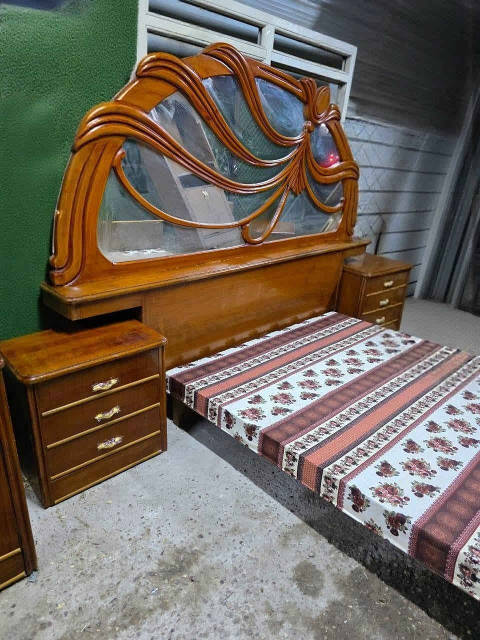 للبيع غرفه نوم صاج تسكام تفصال درجة اولى كنتورها ٦ابواب وملحق ومجرات ظهر جرجوبه براغي غرفه تسكام تكمه صاج داخل وخارج عمل نجاره ثكيله شغل توصا كامله وجاهزة نظيفه كلش السعر مناسب كلش ٥٥٠ الف مكانه بغداد اكو توصيل بكروة


**إذا كنت صاحب هذا الإعلان وتريد حذفه لأي سبب، رجاءا أرسل رسالة إلى الدعم الفني**