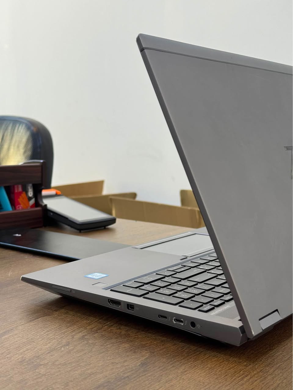 HP ZBOOK Fury 15 G7 
المعالج زايون جيل عاشر 

Intel(R) Xeon(R) W-10885M CPU @ 2.40GHz
الرام 
32GB 2133 DDR 5 
الهارد 1 تيرا 

PM951 NVMe SAMSUNG 1024GB

كارت شاشة خارجي 8 جيجابايت 

NVIDIA Quadro RTX 4000 with Max-Q Design 8GB

كارت شاشة داخلي 16 جيجابايت 

Intel(R) UHD Graphics P630 16 GB 

شاشة 15,6  فول HD 

Full HD IPS 1920*1080 60HZ 250 nits بغداد, العراق


**إذا كنت صاحب هذا الإعلان وتريد حذفه لأي سبب، رجاءا أرسل رسالة إلى الدعم الفني**