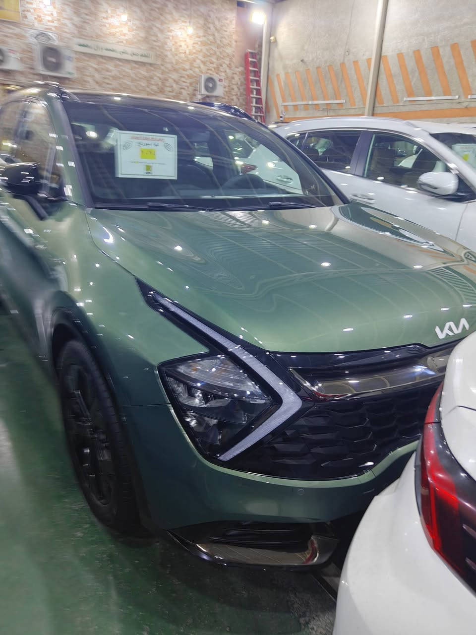 تحيه طيبه السلام عليكم
كيا سبورتج 2024  خليجي مكفوله 
فول مواصفات بلاك توب 
لون اخضر مميز 
ماشية,34 الف
رقم اربيل شرط تحويل مباشرة سنويه 
243 ورقه وبيها مجال 
اي استفسار 

***********  عبدالله 
مكان بغداد البياع معرض المنار الحديث شارع 2
