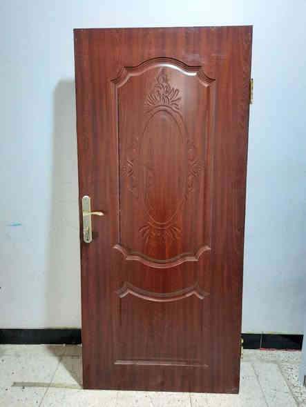 ابواب خشب مستعملة نظيفة للبيع سعر الواحد ٦٥ وبي مجال
العنوان ياسين خريبط 
رقم الهاتف ***********
