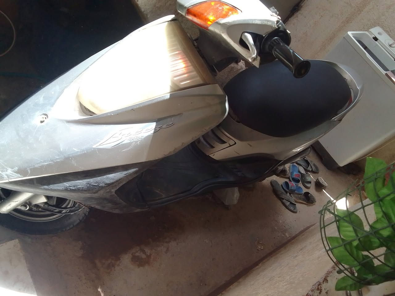 سلام عليكم بريز 140
وراق كامله سلف هندر دراجه خير من الله 
بغداد      ‏‪0776 394 9366‬‏
