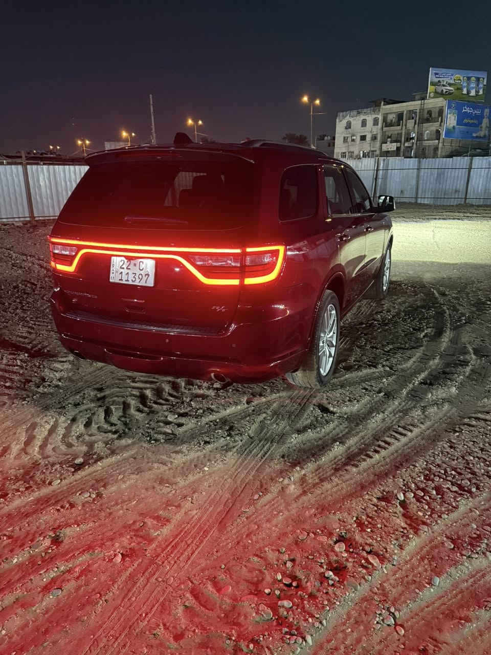 السلام عليكم للبيع دورنكو مديل 2024 امريكياً حادثة جاملغ وبنيد  السيارة فول مواصفات للاخير محركهة 8سلندر 5700RTماكس السيارة جديدة بمعنى الكلمة ماشية 24الف ميل سعرهة 325$وبيهة مجال قليل مكاني شهداء البياع رقمي ***********
