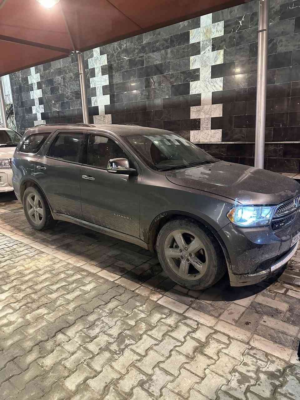 دورنكو 2012سيتادل  فول الفول خليجي سياره كفاله عامة جديدة كلش لادحجه ولابارد ولأفتح شرط برغي مامفتوح بيه بجم كبس شركه بيه 3قطع كلير اثر جراد شرط بدون قطره معجون سياره على وضع شركه محرك ٥٧٠٠هيمي بلكارتون بعده سعره 140رقمه بغداد نكليزي باسمي وهاذا رقمي ***********مكانه الديوانيه سياره فول ١/١داخل مشمشي وجاهزه برغي نقص مابيه
