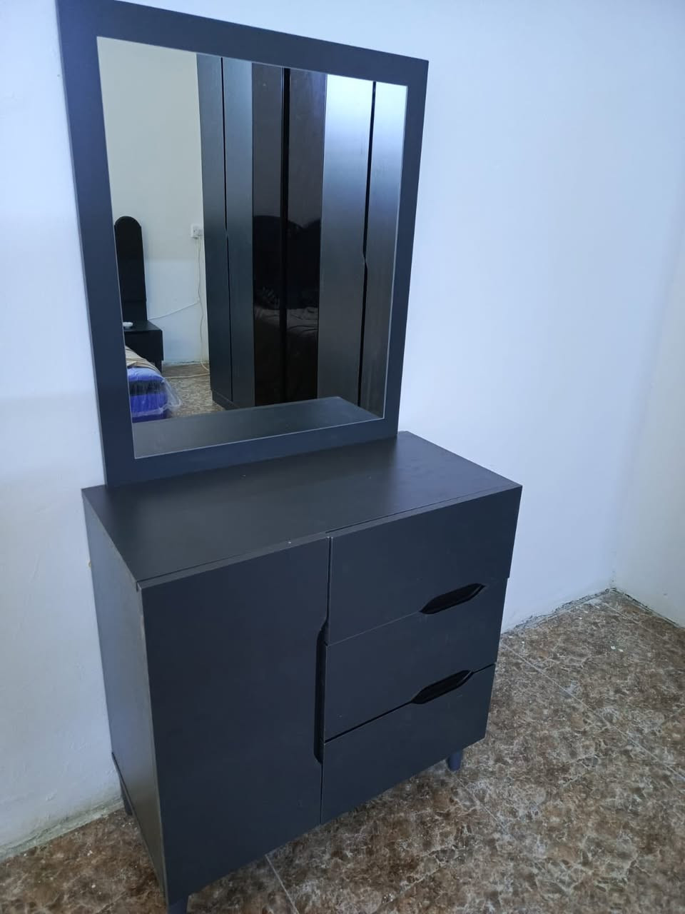 غرفه للبيع غير مستعملة جديد كلش
السعر ٥٠٠ ***********
