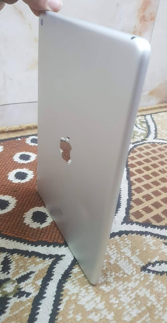 آيباد  للبيع تسعة السعر  175 الزاكر 64 المكان بغداد *********** البطارية 91
