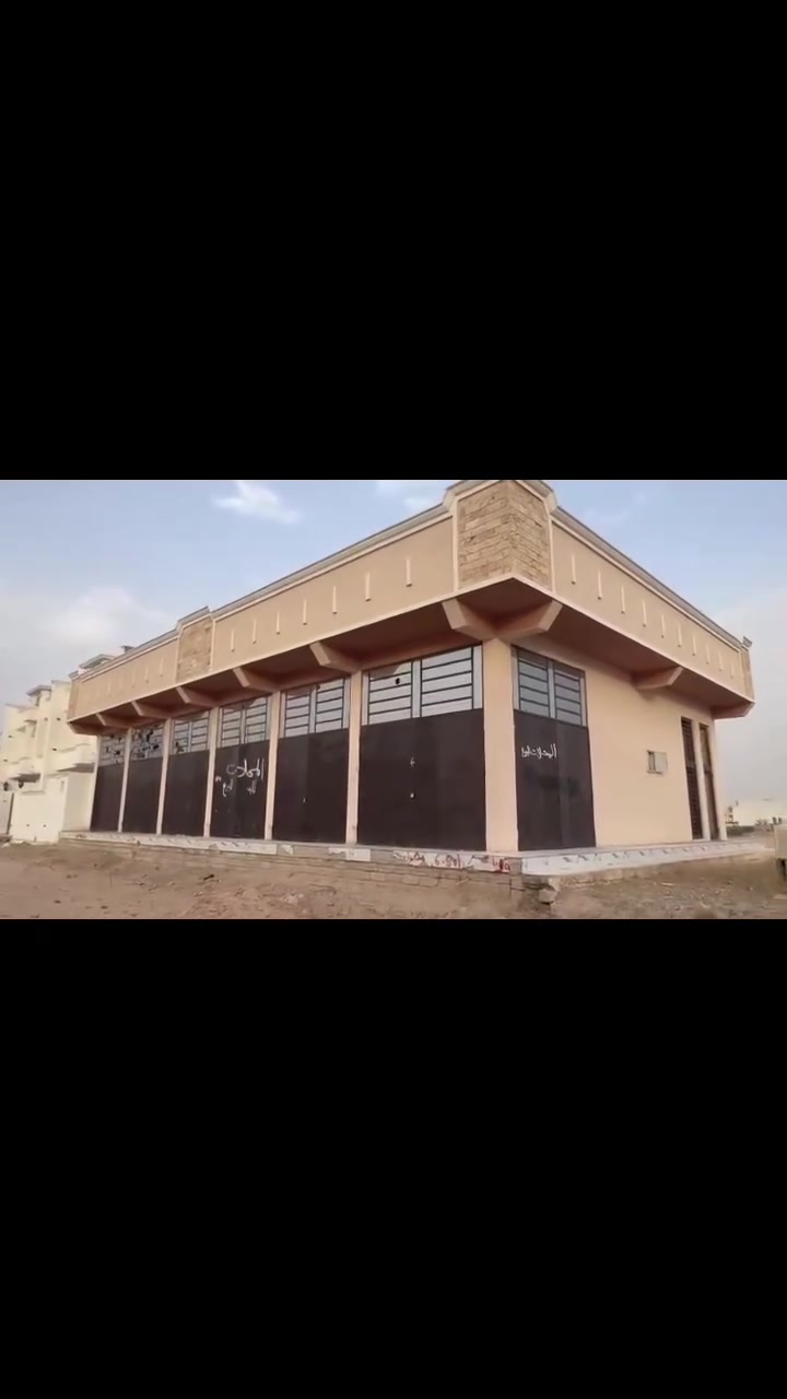 محلات للبيع مساحته 250 ركن
الواجه 20 والنزال 12.5 ونص
القادسيه.. حي الشهداء قرب المدرسه المستنصرية على شارع 20
السعر 205 وبي مجال 
للاستفسار الاتصال 
***********
