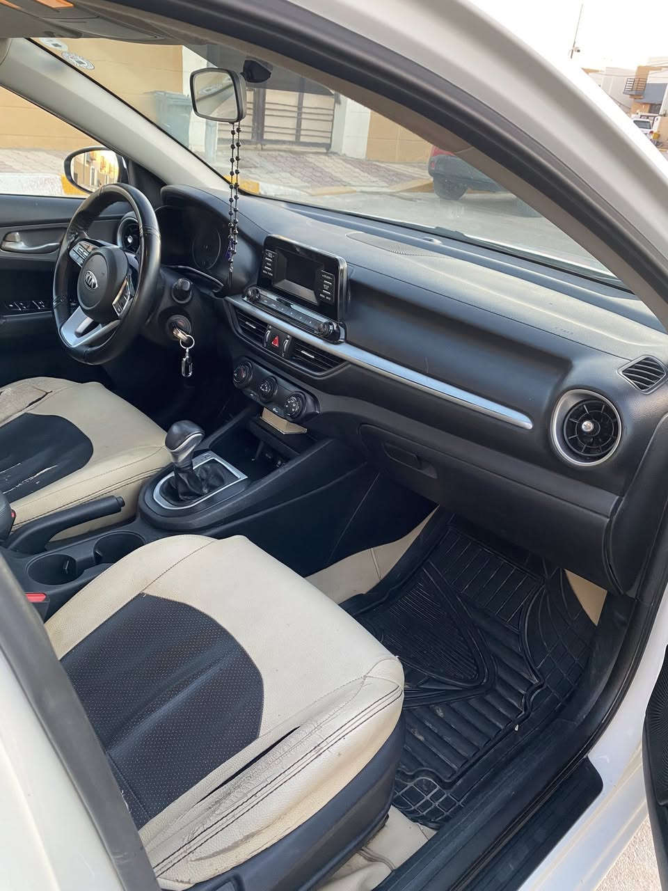 كيا سيراتو 2020 خليجي بسمي  رقم وهزه وسنويه جدد مكفوله السياره من الزيرو عل ايدي مكينه كير تبريد كل عل وضع الشركه هـاتف ***********
