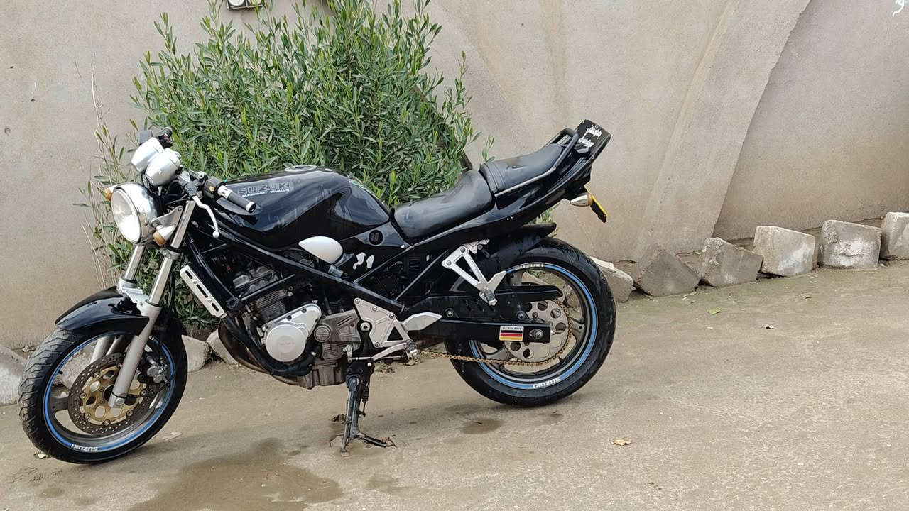 للبيع بانده عادي فول مواصفات كفاله عامه وضع شركه مبرمجه فصله فوللل مكفوله من التايه ل تايه سعر مليون عنوان موصل الجانب الايمن مكلف بل نشر رقم صاحب الدراجه ***********
