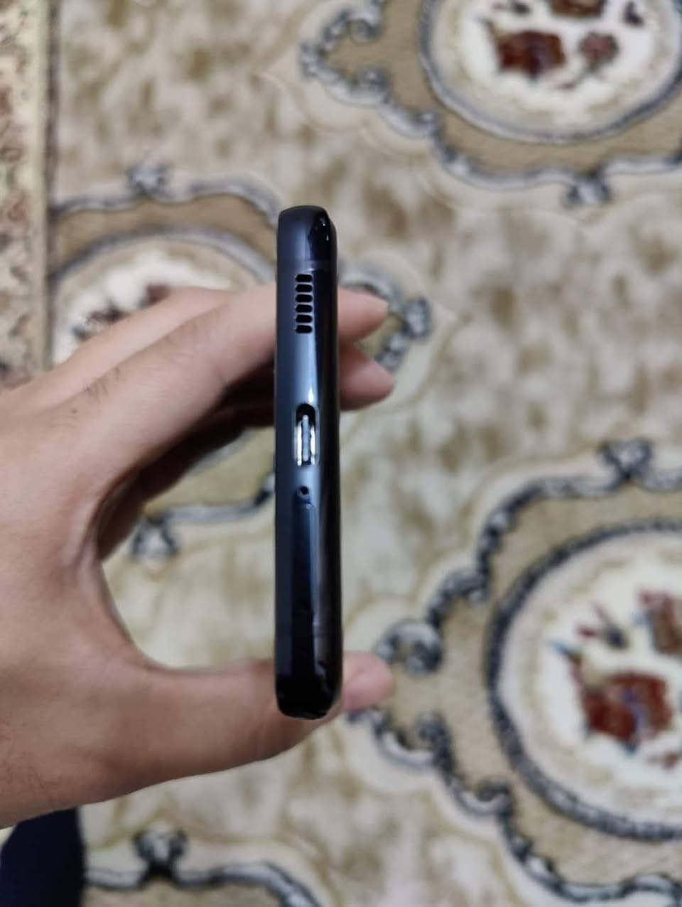 سامسونك اس 21الترا جهاز نضيف جديد مامفتوح ضمان 
ذاكره 256  رام 12سعر ٣٣٥ ضمان شرق اوصط غراضه كامله
***********
